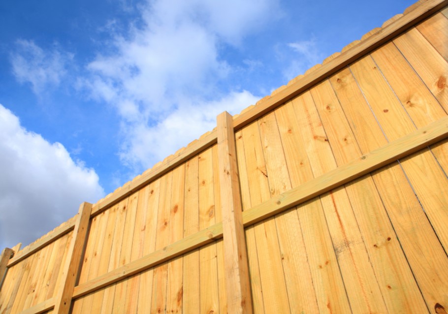 why do wood fence panels warp in new jersey