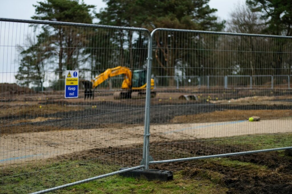 nj construction site fence